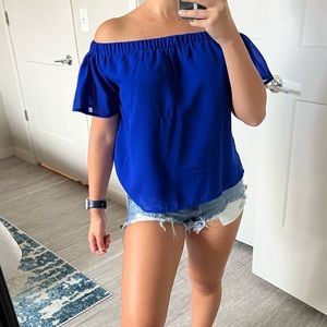Blue strapless shirt